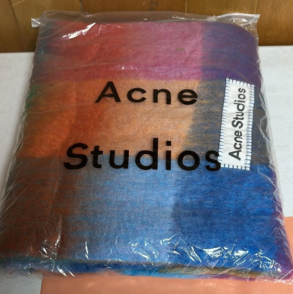 Acne Studios Scarf - Picture 2 of 2